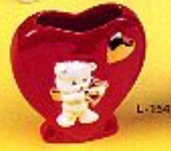 L 154 Small Heart Vase image 0