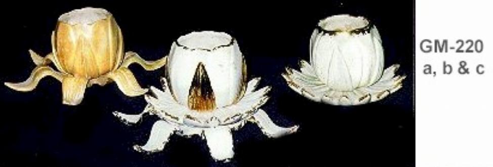GM 220 Lotus Candle image 0