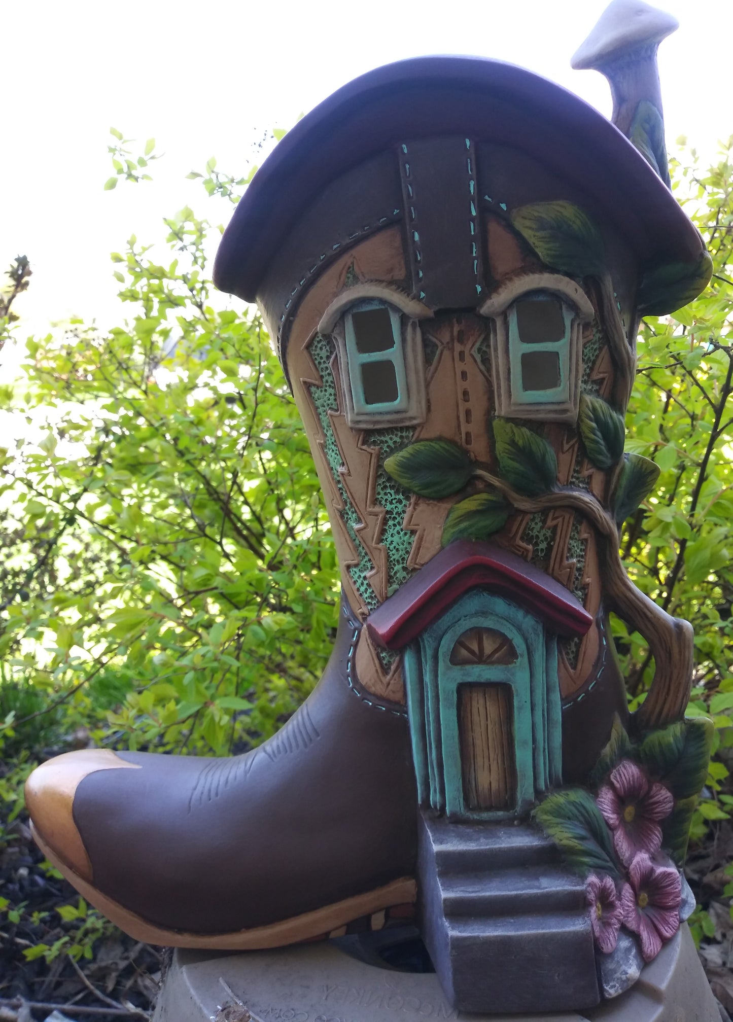 KP 1084 Boot Fairy House image 0