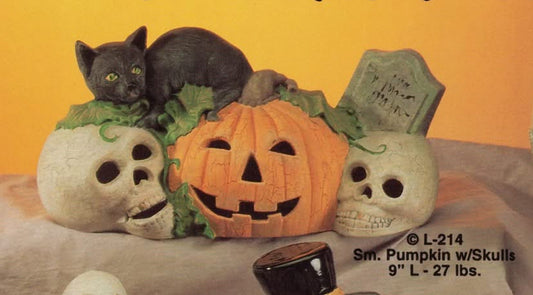L 214 Small Pumpkin with Skull image 0