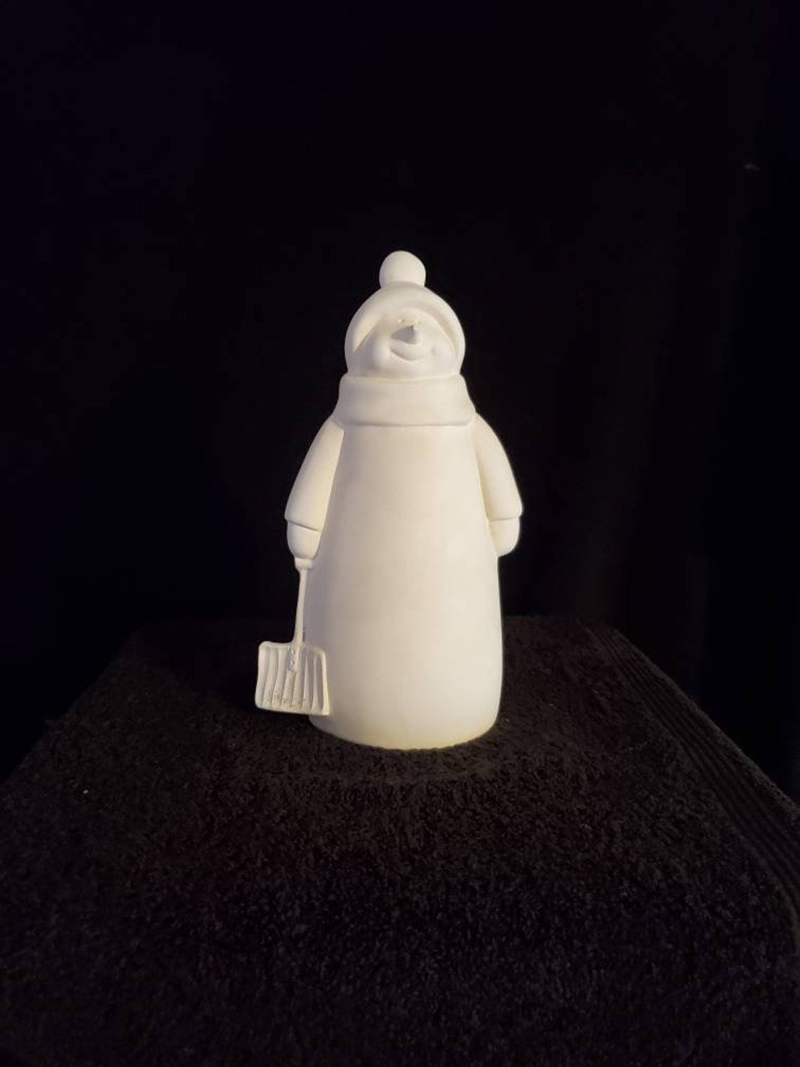 Snowman w/ Shovel image 0