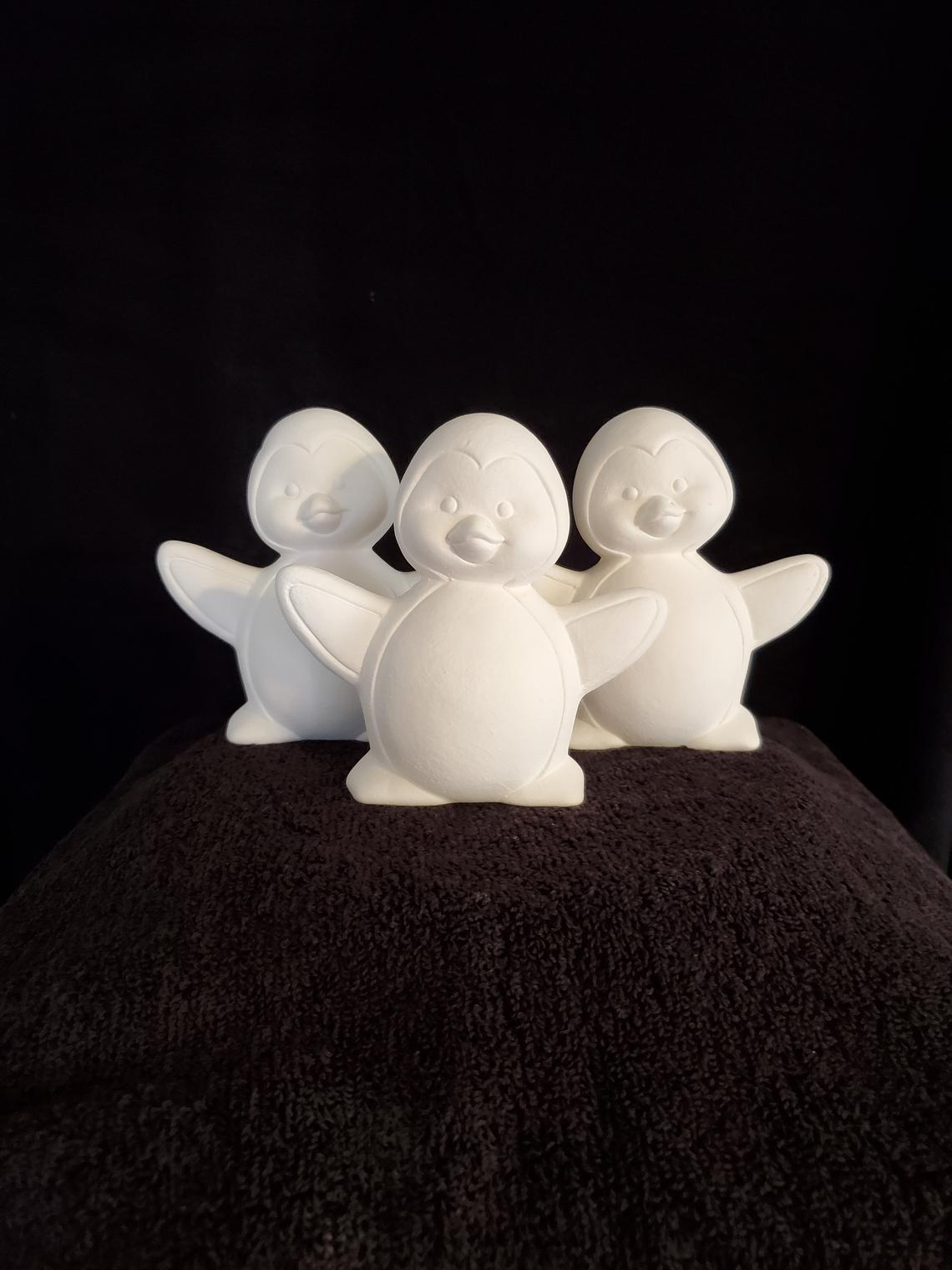 Penguins image 0