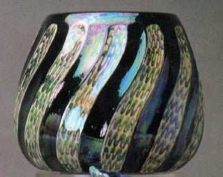 L 263 Swirl Vase image 0